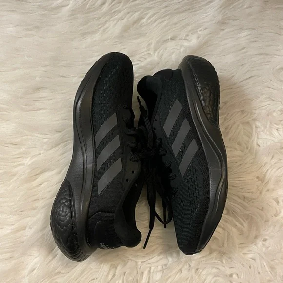 Adidas running shoes - Picture 2 of 8